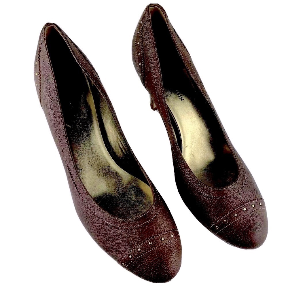 AK Anne Klein Watson1 Brown Leather Heels Gold Stud Detail Sz 9.5 M